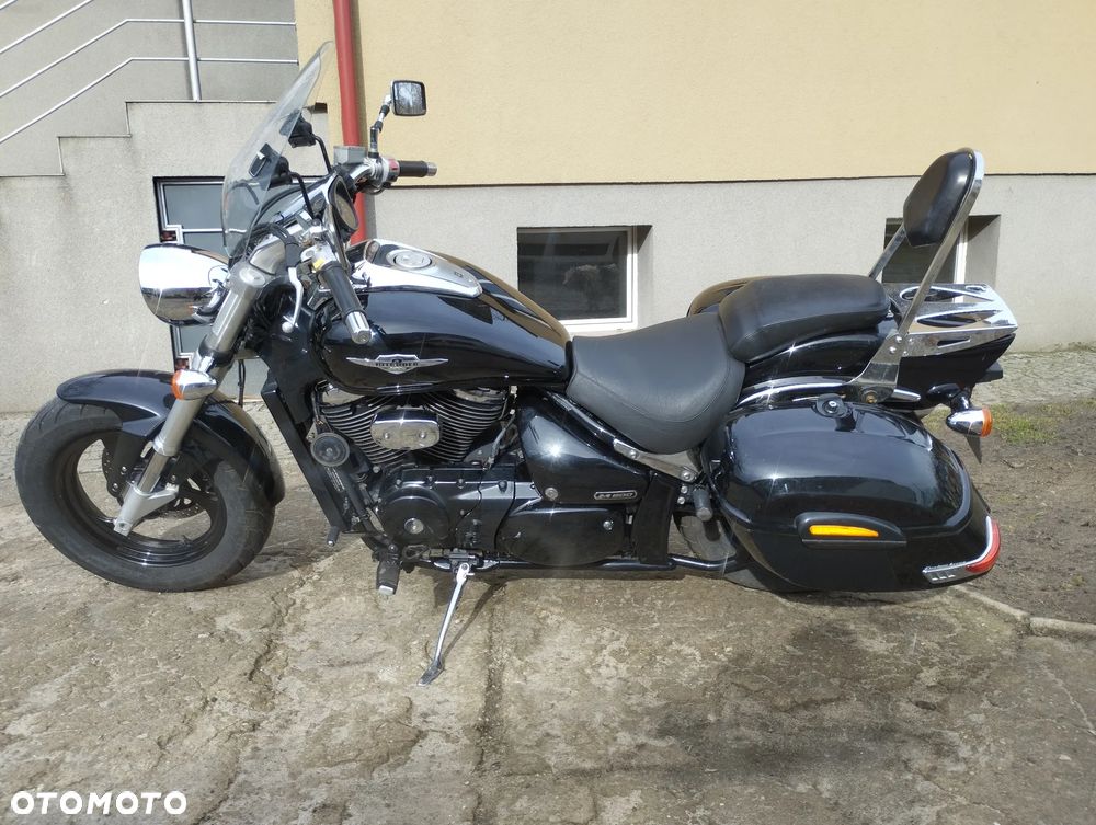Suzuki Intruder - 5