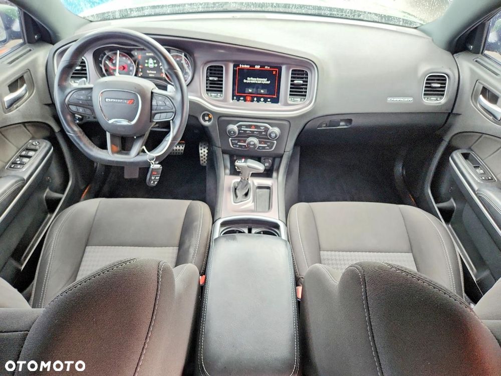 Dodge Charger - 7