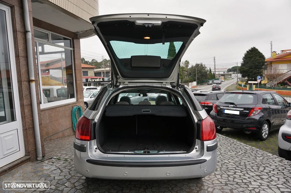 Peugeot 407 SW 1.6 HDi Premium - 16