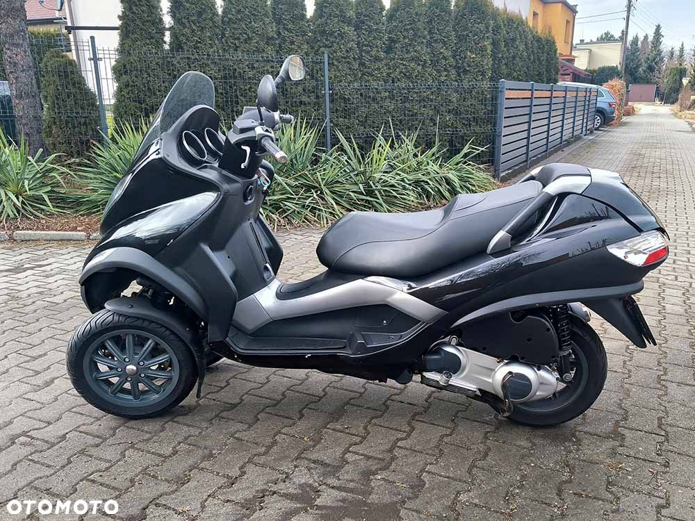 Piaggio MP-3 - 9