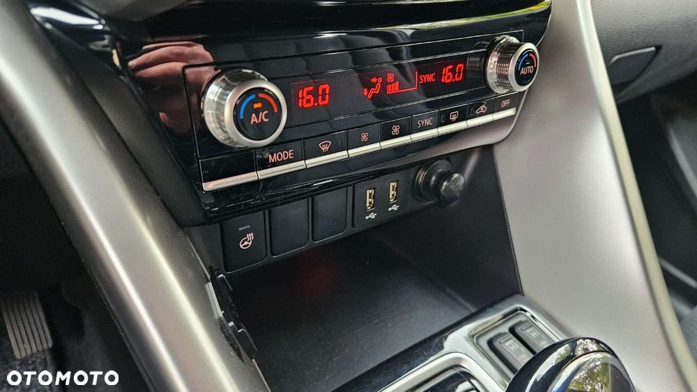 Mitsubishi Eclipse Cross - 32