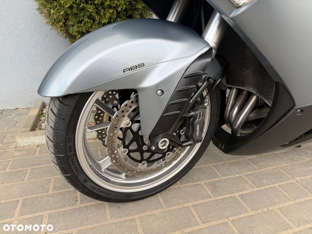 Kawasaki GTR - 33