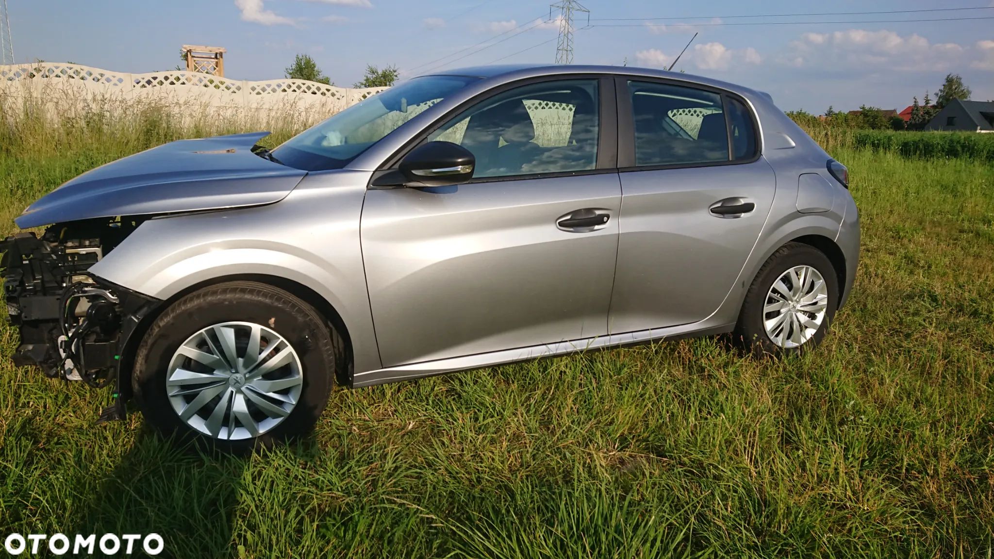 Peugeot 208 - 1