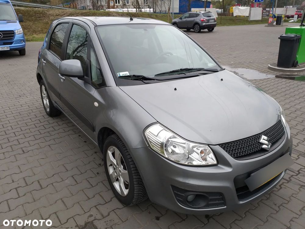 Suzuki SX4 1.6 Premium - 4