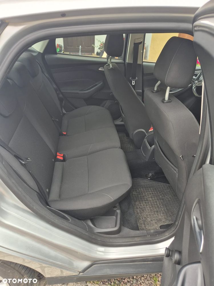 Ford Focus 1.6 Trend - 10
