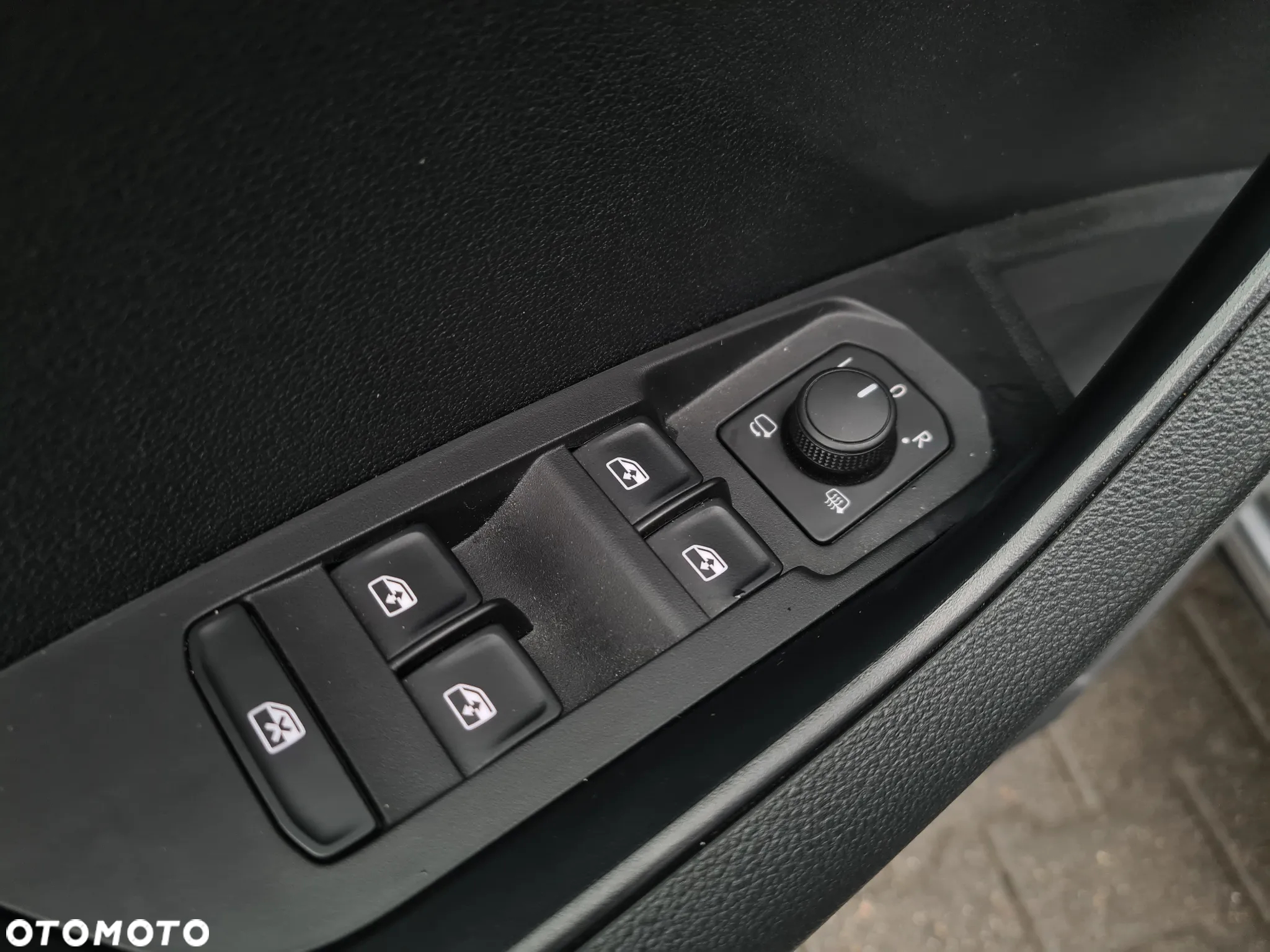 Skoda Karoq 1.5 TSI ACT 4x2 Sportline DSG - 14