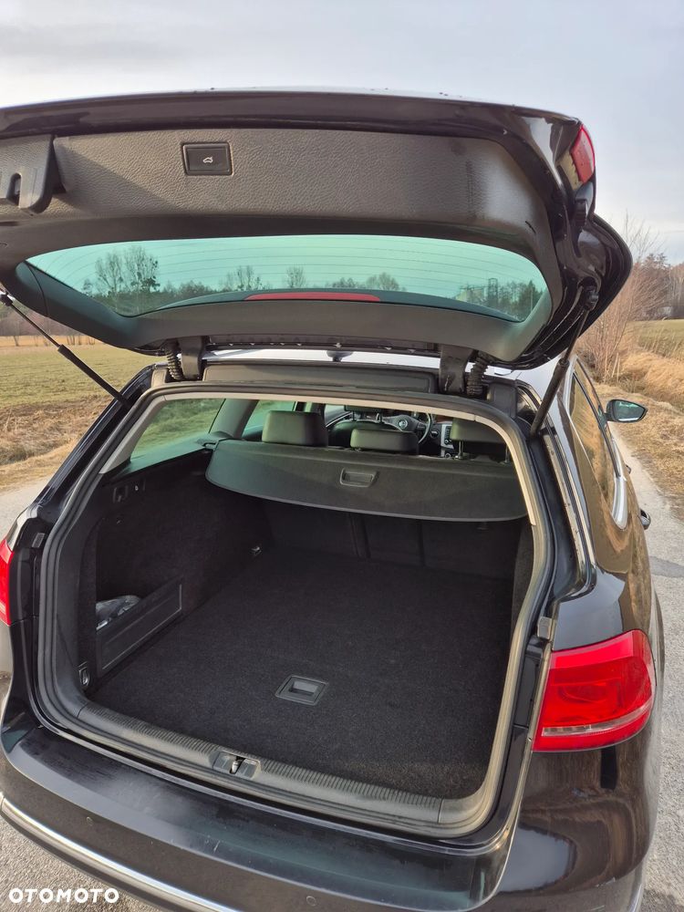 Volkswagen Passat 2.0 TDI 4Motion DSG BlueMotion Tech Comfortline - 19