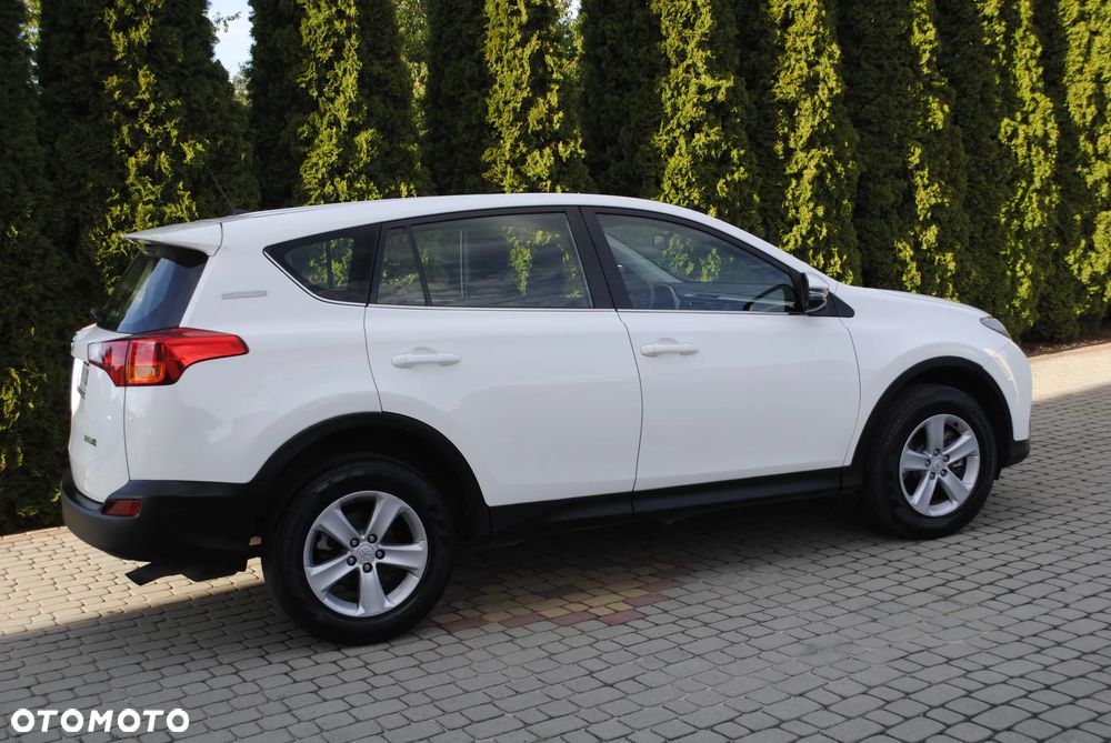 Toyota RAV4 - 8