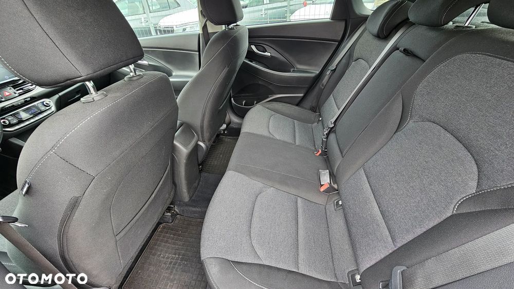 Hyundai i30 1.5 DPI Smart - 9