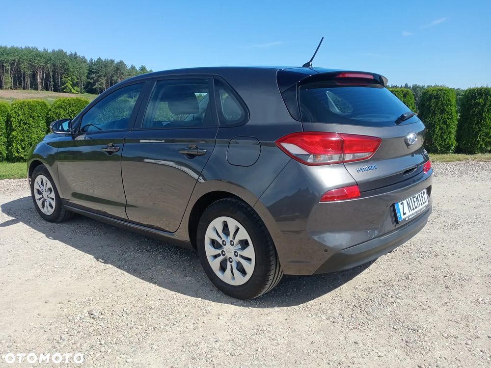 Hyundai i30 1.6 D Comfort - 11