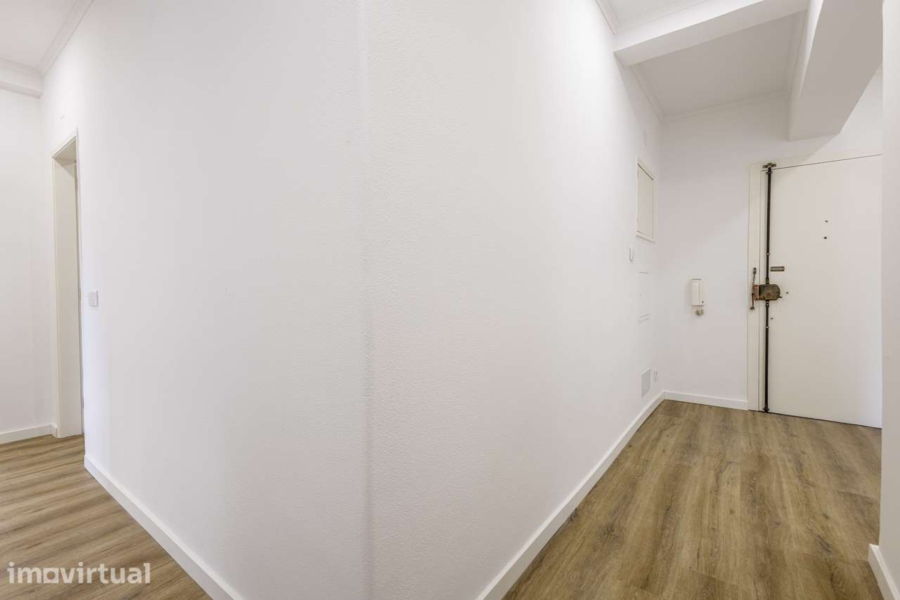 APARTAMENTO T2 REMODELADO CARTAXO - Grande imagem: 3/23