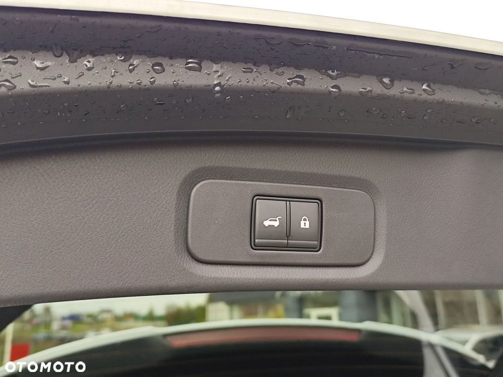 Nissan Qashqai 1.3 DIG-T mHEV N-Connecta Xtronic - 19