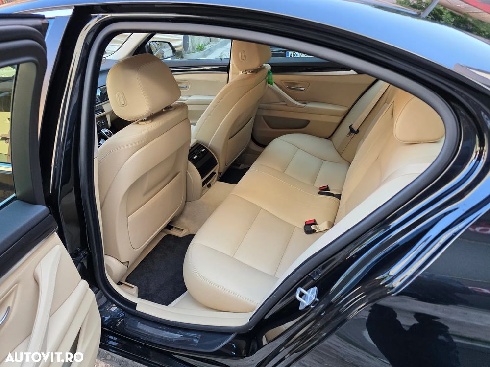 BMW Seria 5 525d xDrive AT - 5