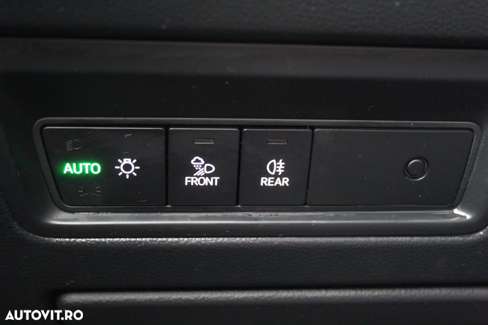 Volkswagen Touareg 3.0 V6 e-Hybrid 4Motion Aut. R - 23