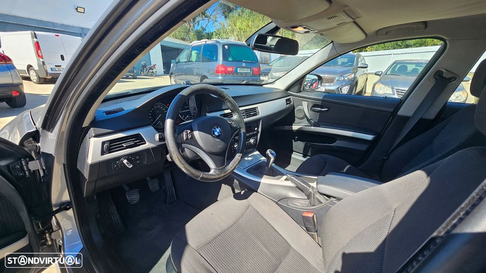 BMW 318 d Sport - 8