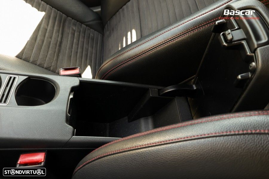 Mercedes-Benz CLA 200 d AMG Line - 16