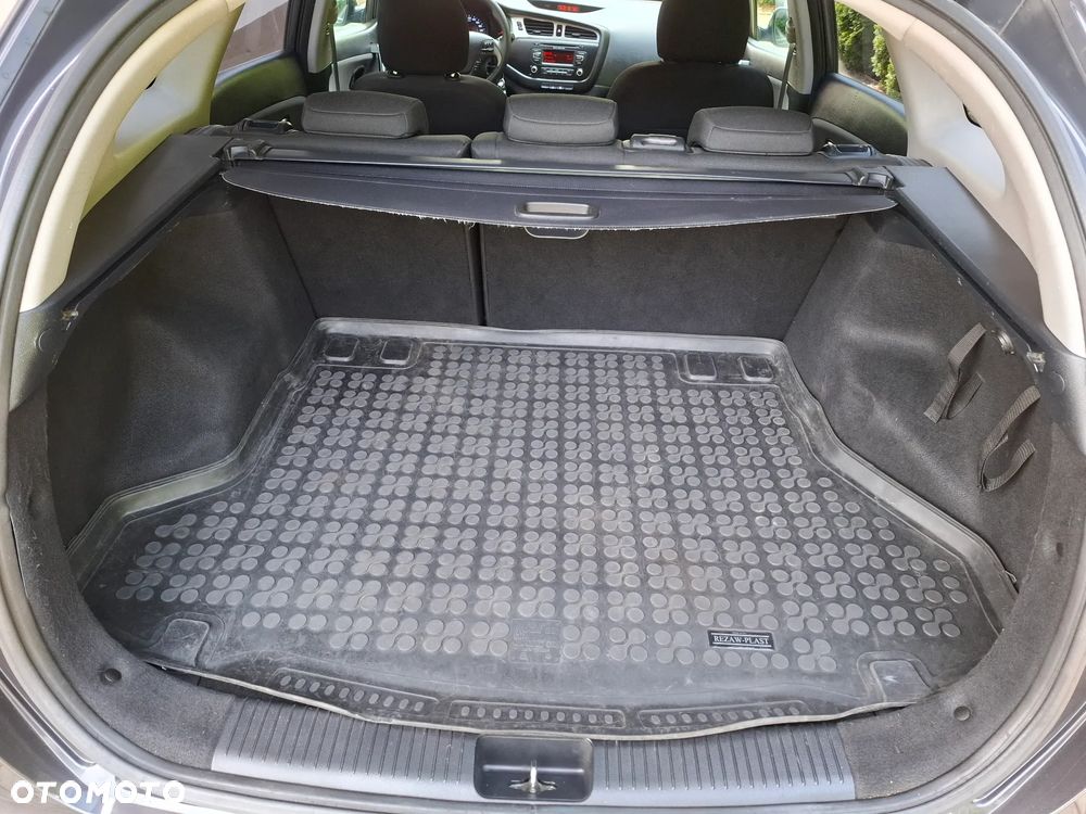Kia Ceed 1.6 CRDi 128 Vision - 14