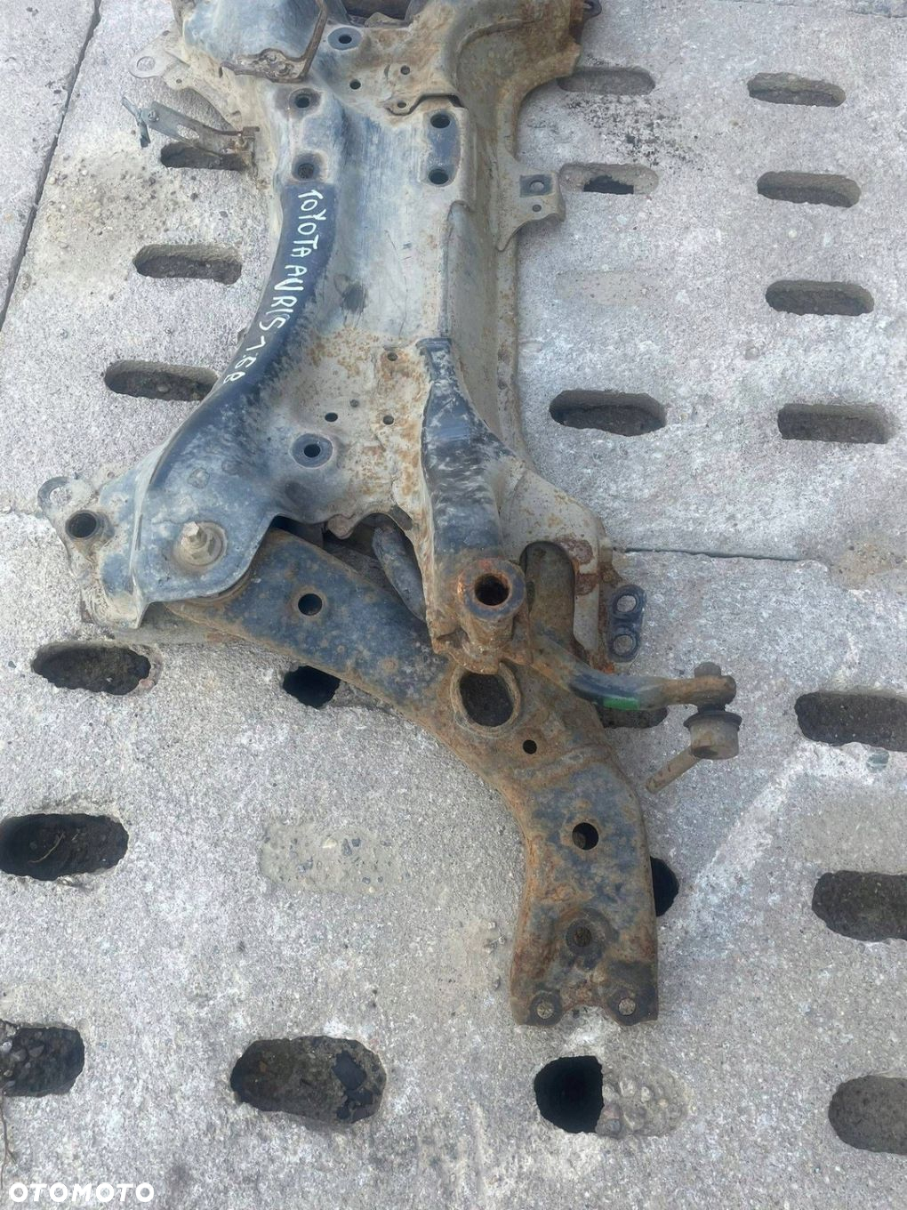 SANKI WÓZEK PRZÓD TOYOTA AURIS I 1.6B - 6