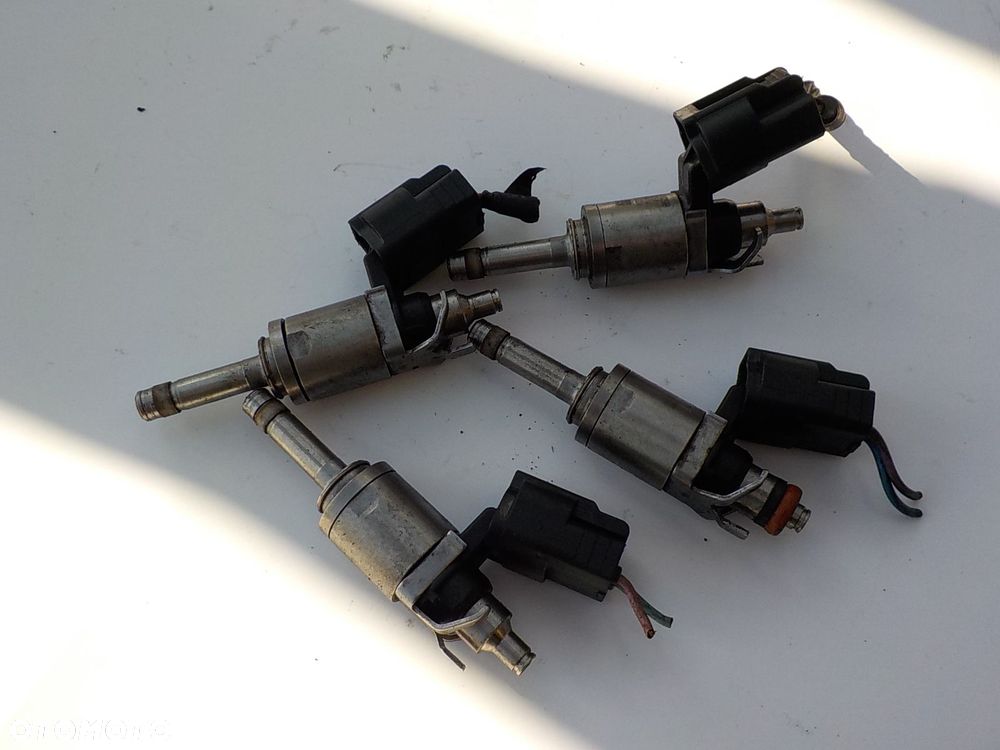 MAZDA 6 2.0 B WTRYSKIWACZ PE0113250B - 1