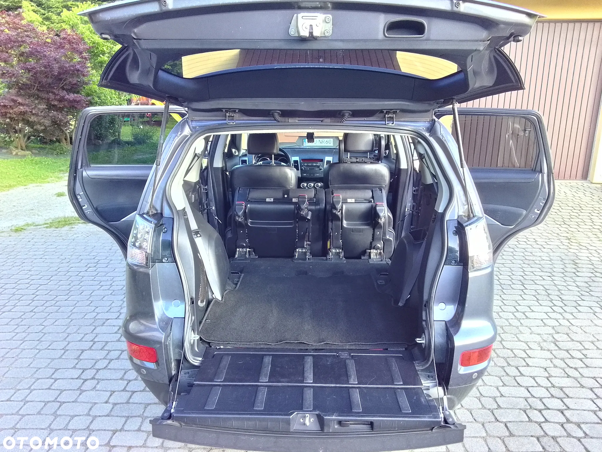 Mitsubishi Outlander 2.0 DID Intense + - 17