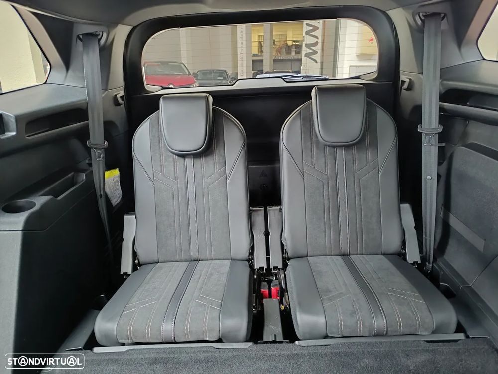 Peugeot 5008 PureTech 130 EAT8 Stop & Start GT - 36