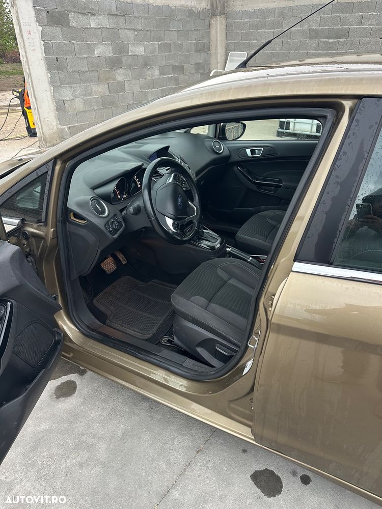 Ford Fiesta - 7