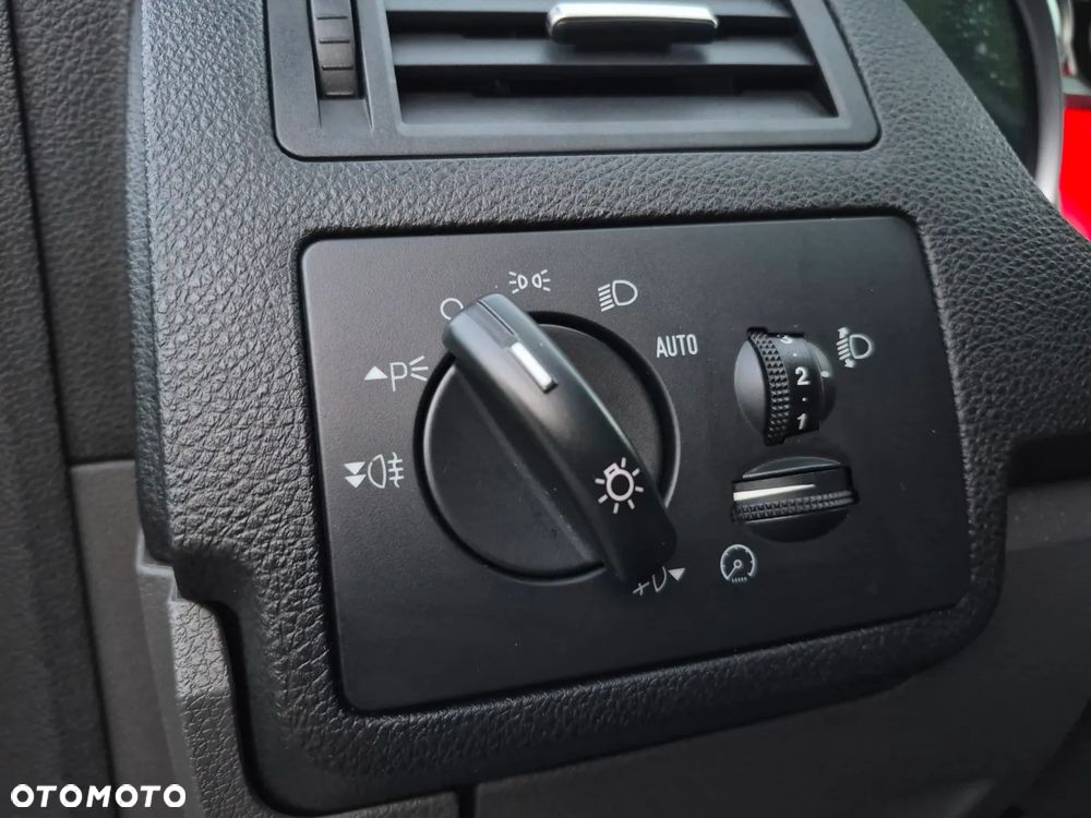 Ford Kuga 2.0 TDCi 2x4 Individual - 27