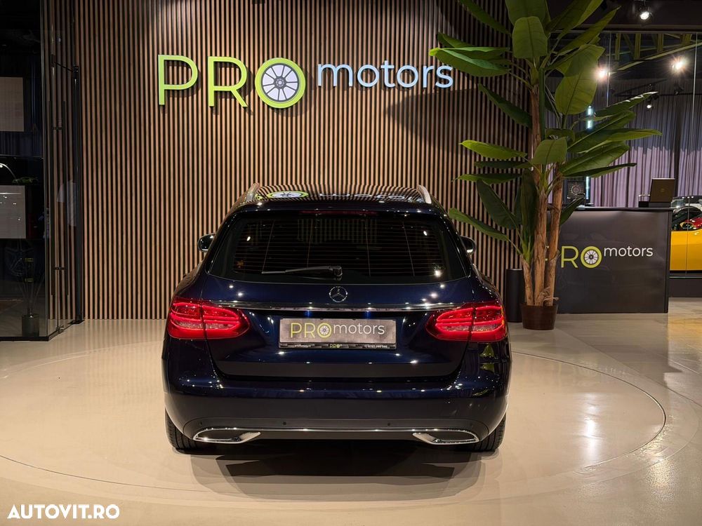 Mercedes-Benz C - 6