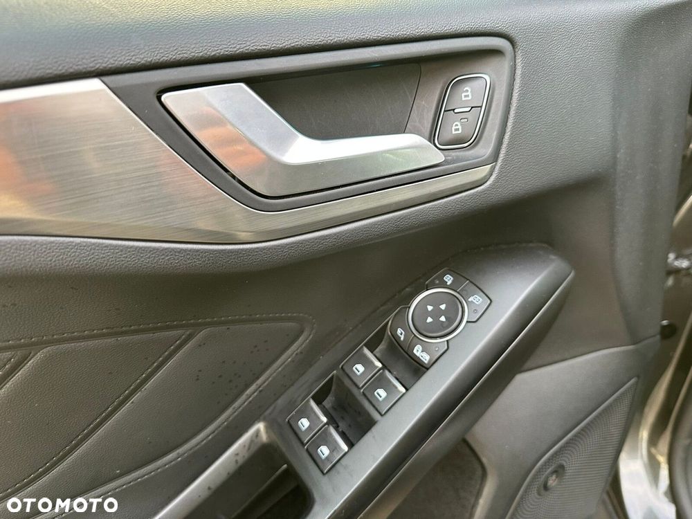 Ford Focus 1.5 EcoBoost Titanium X - 25