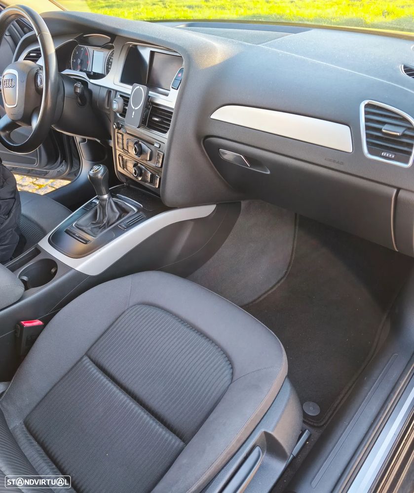 Audi A4 Avant 2.0 TDI Business Line Advance - 9