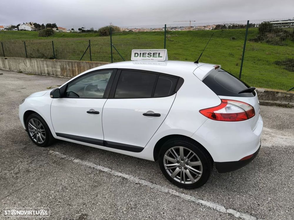 Renault mégane 1.5 dci iii hatchback - 18