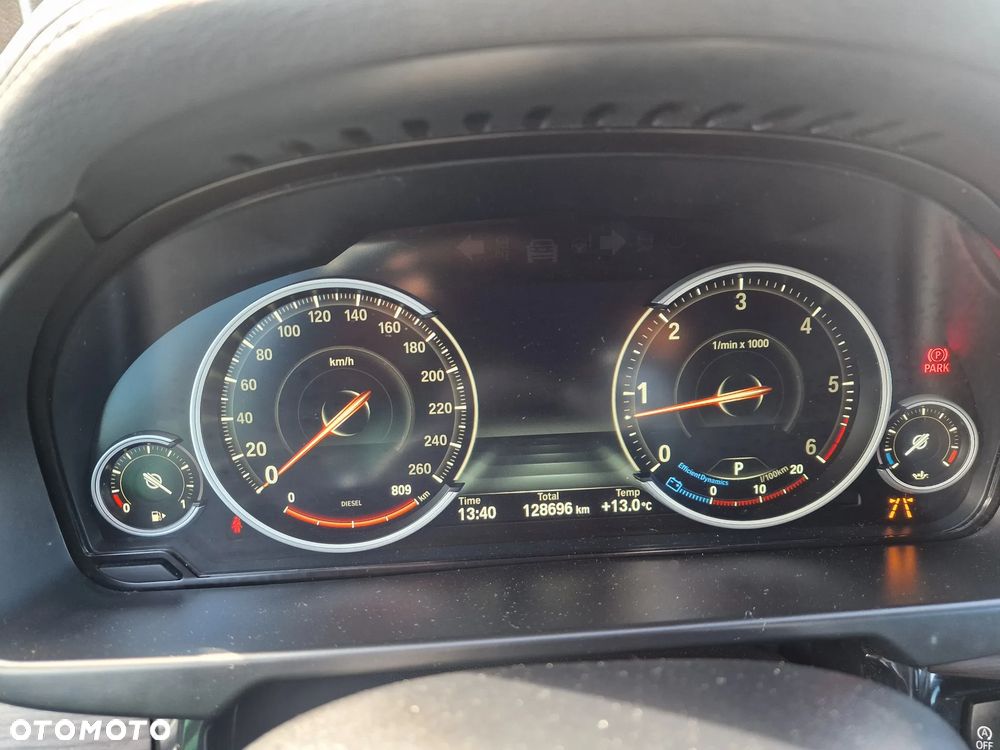 BMW X6 xDrive40d - 11
