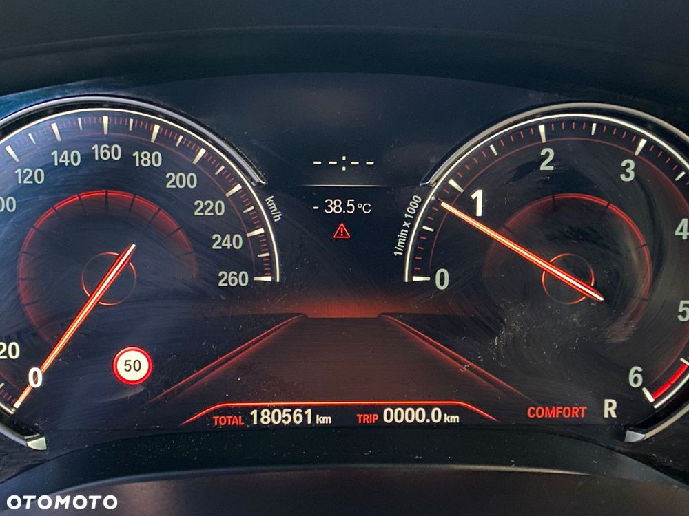 BMW Seria 5 520d xDrive Luxury Line sport - 22