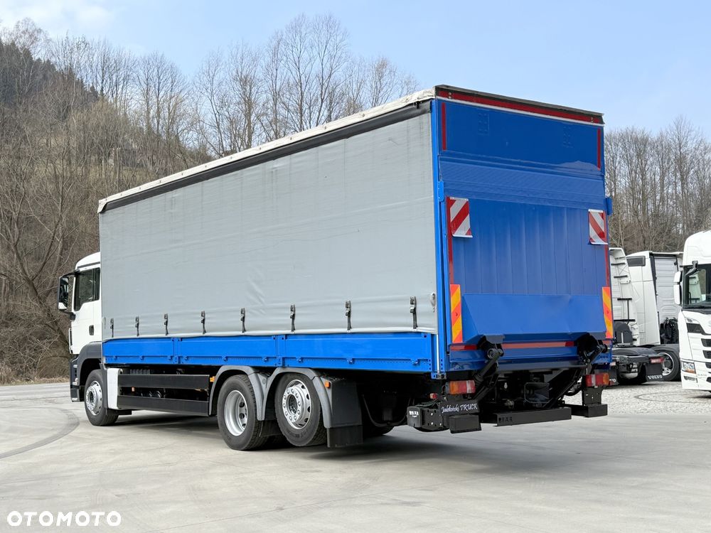 MAN TGS 26.320 6x2 // Oś skrętna i podnoszona // Zabudowa 8.30 // Specjalny //Burty // Winda // - 14