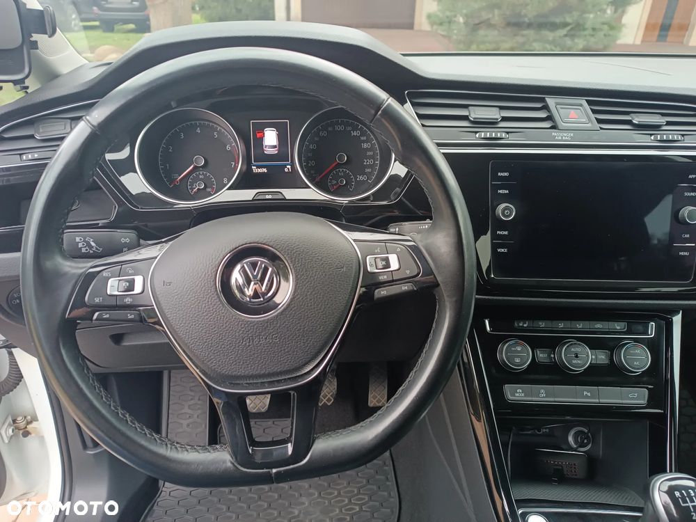 Volkswagen Touran 1.5 TSI EVO Highline - 22