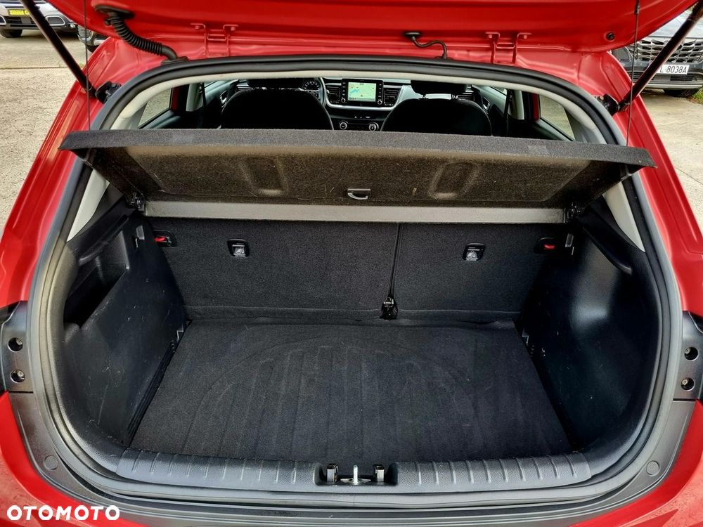 Kia Stonic 1.2 L - 13