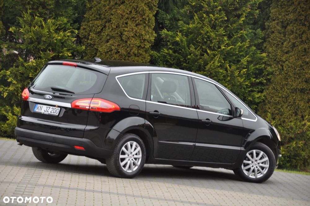 Ford S-Max - 17