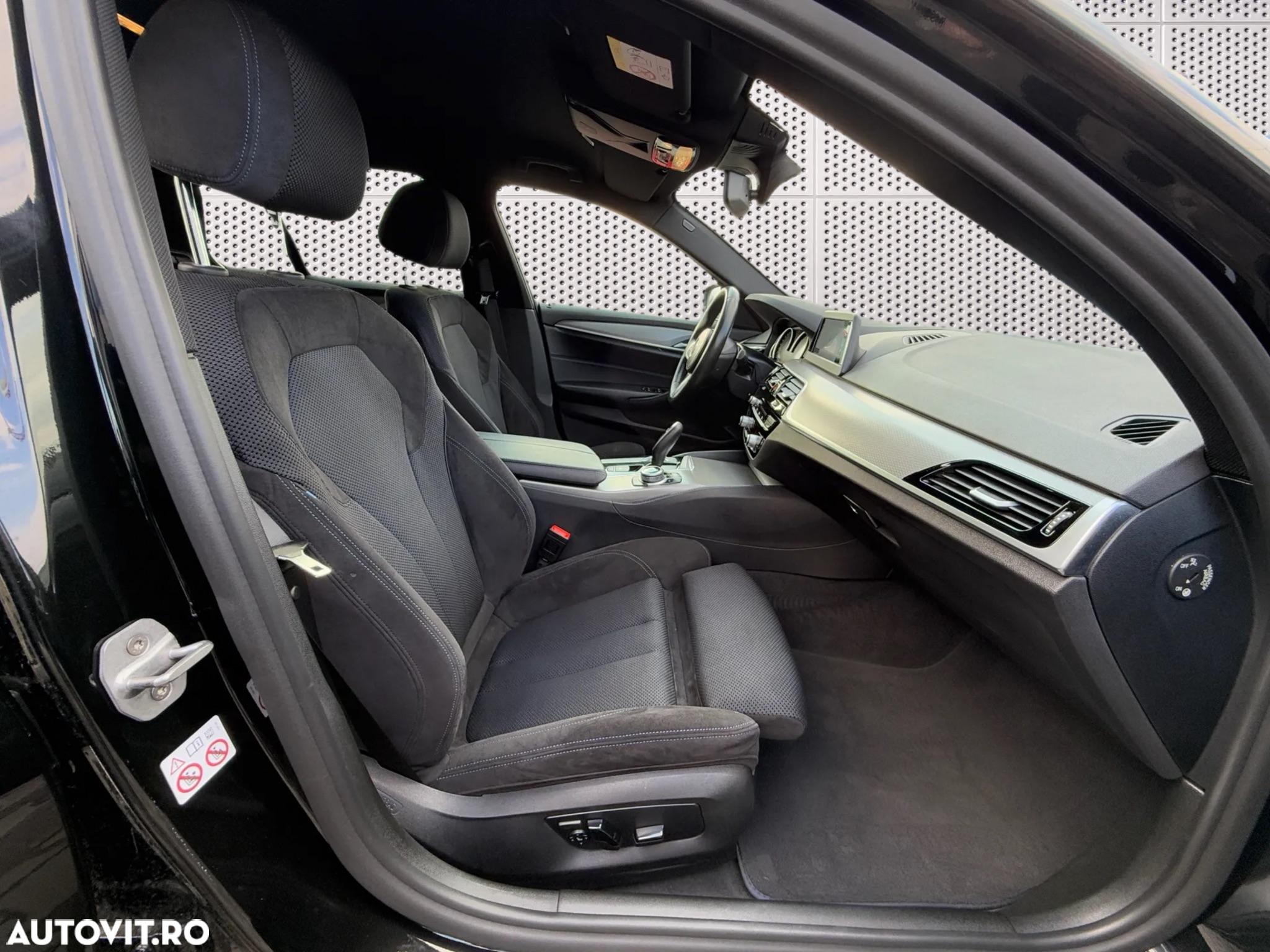 BMW Seria 5 520d xDrive Touring Aut. M Sport Edition - 6
