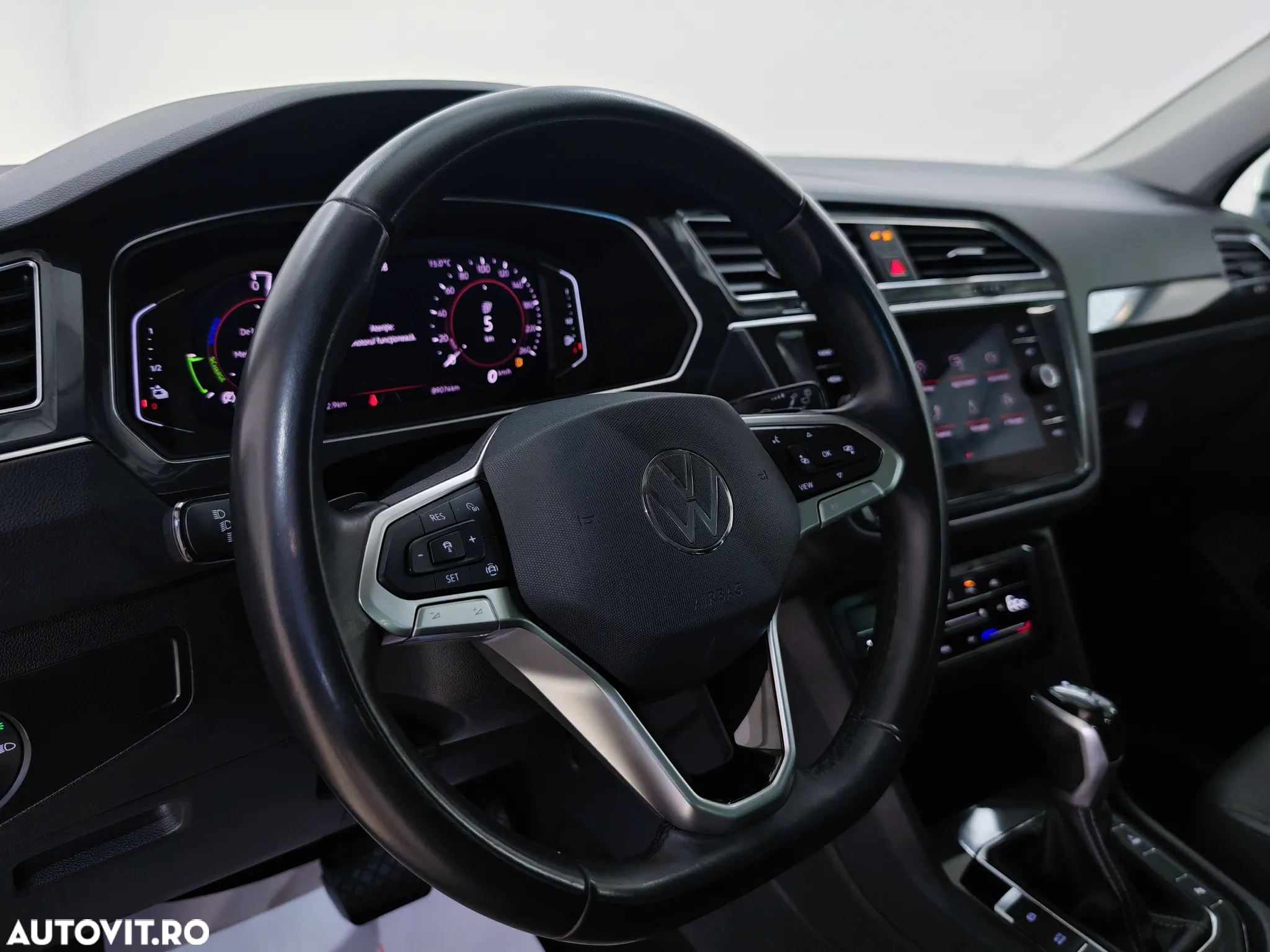 Volkswagen Tiguan 1.4 eHybrid OPF DSG Elegance - 24