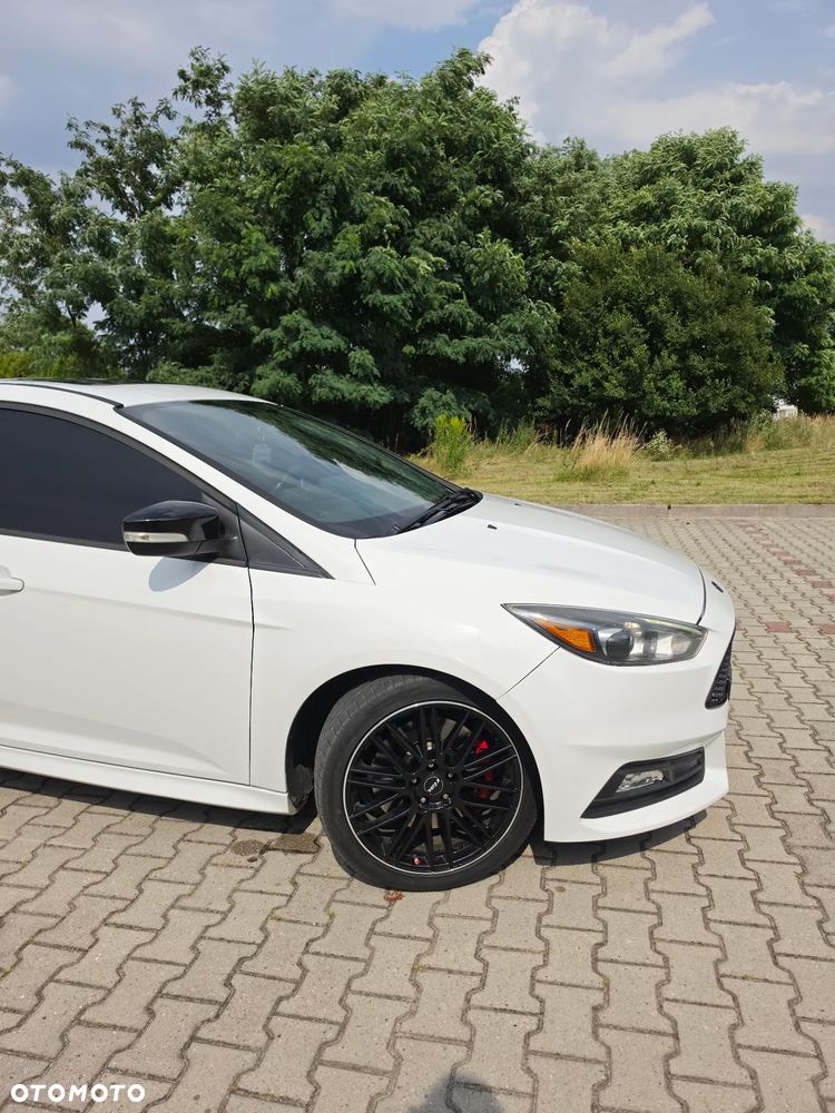 Ford Focus ST - 3