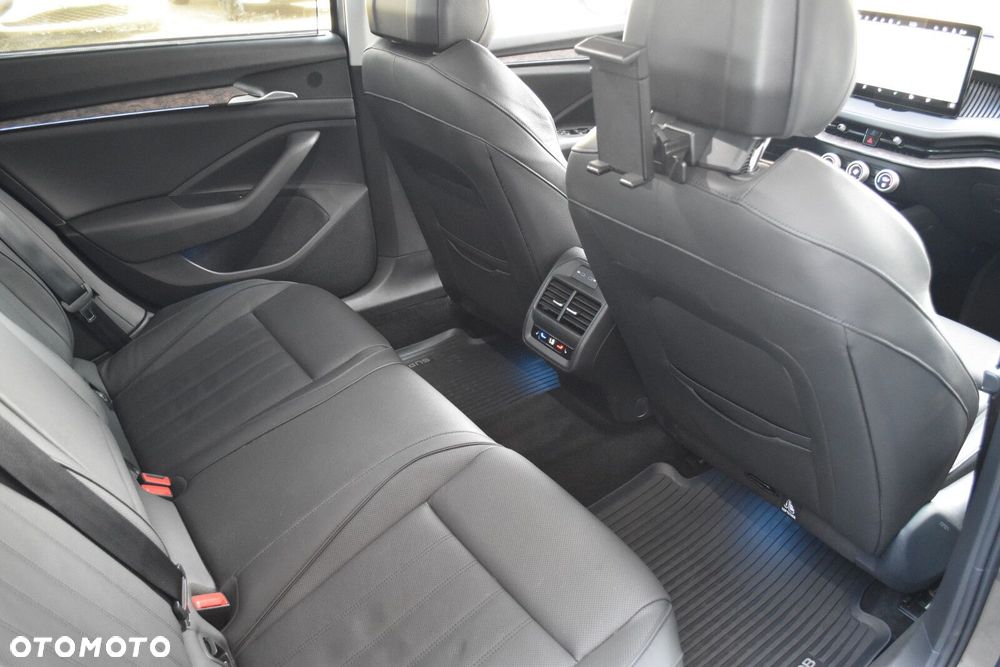 Skoda Superb 2.0 TDI SCR 4x4 L&K DSG - 29