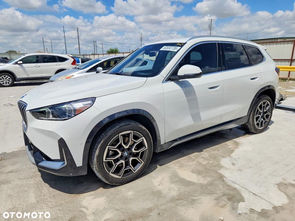 BMW X1 - 1