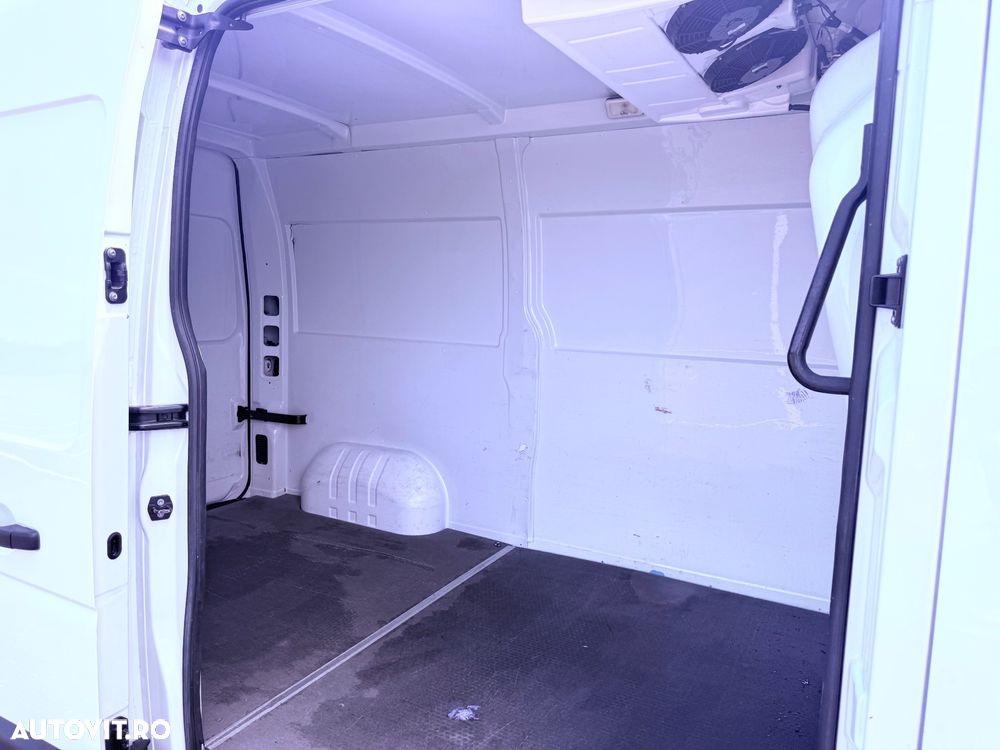 Renault Master Blue L2H2 VA Basis - 18