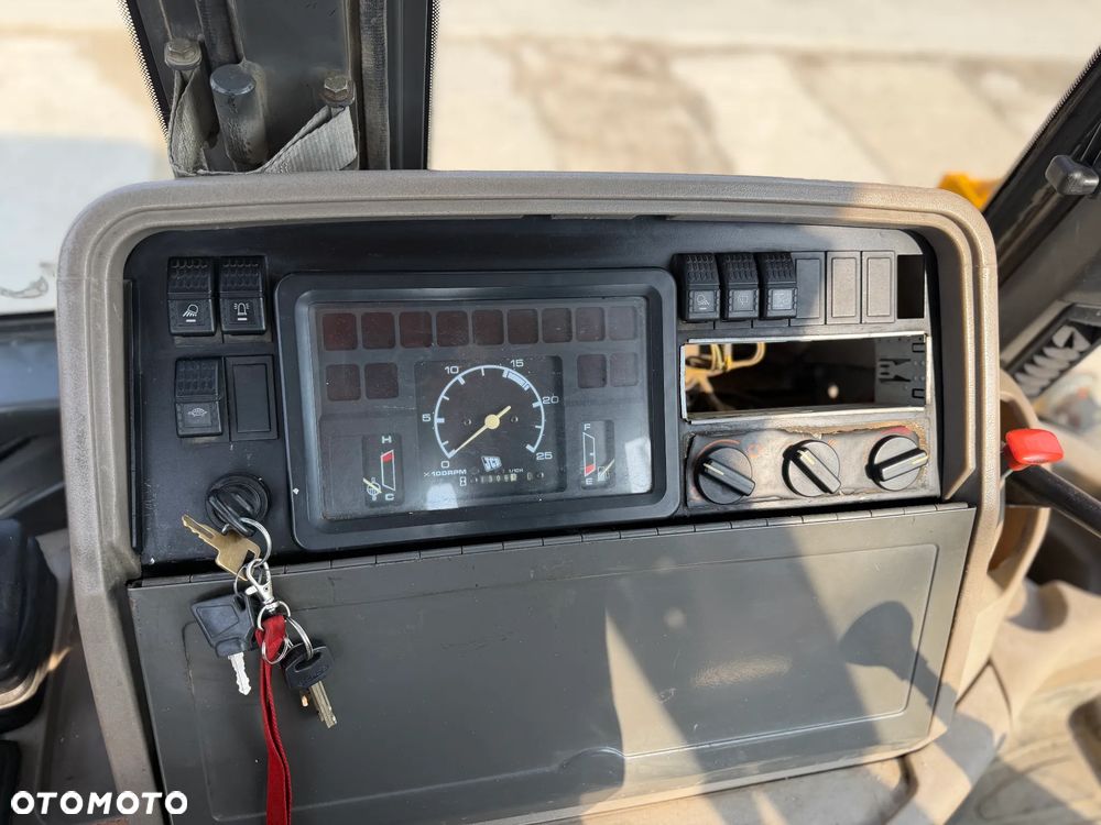 JCB 4CX - 9