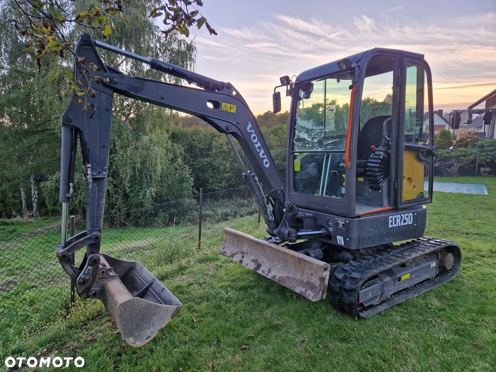 Volvo ECR 25D - 1