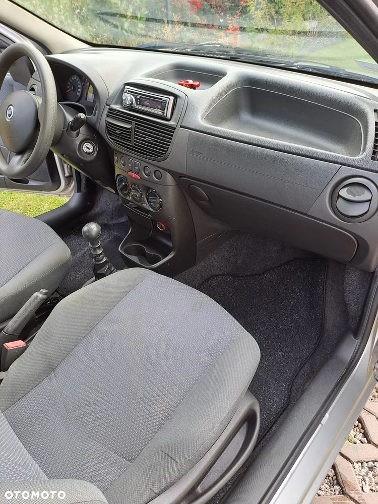 Fiat Punto - 8