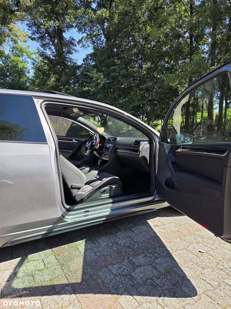 Volkswagen Golf - 11