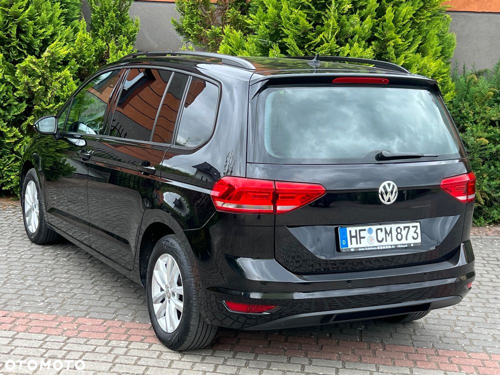 Volkswagen Touran - 14