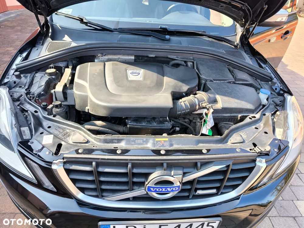 Volvo XC 60 D4 AWD Geartronic RDesign - 14