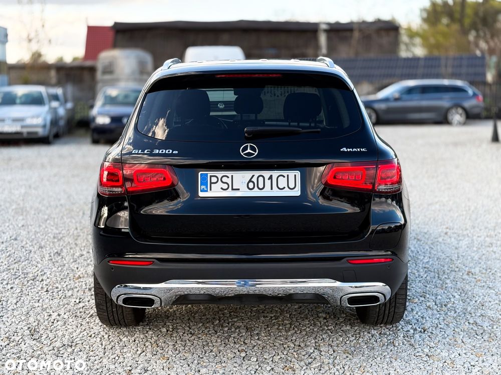 Mercedes-Benz GLC - 38